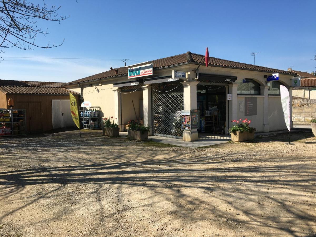Scott Vacances Chambres D'Hotes Gondeville Jarnac Esterno foto